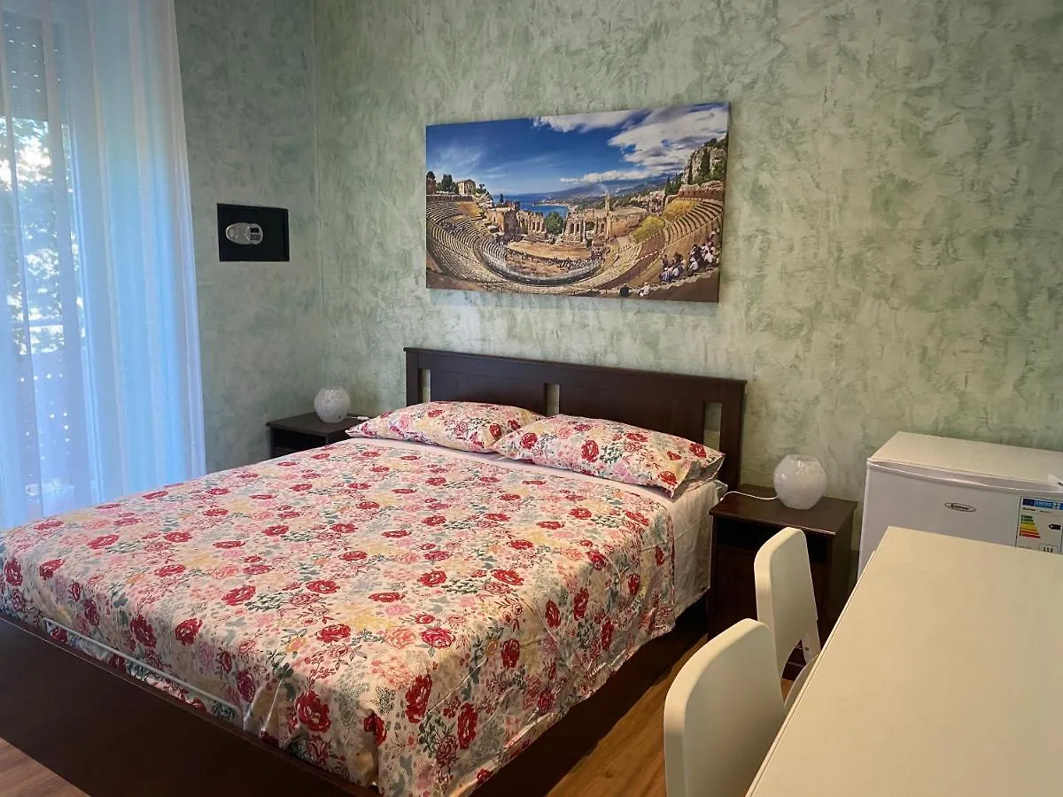 Bed and breakfast B&B Catania Centro - Charme & More
